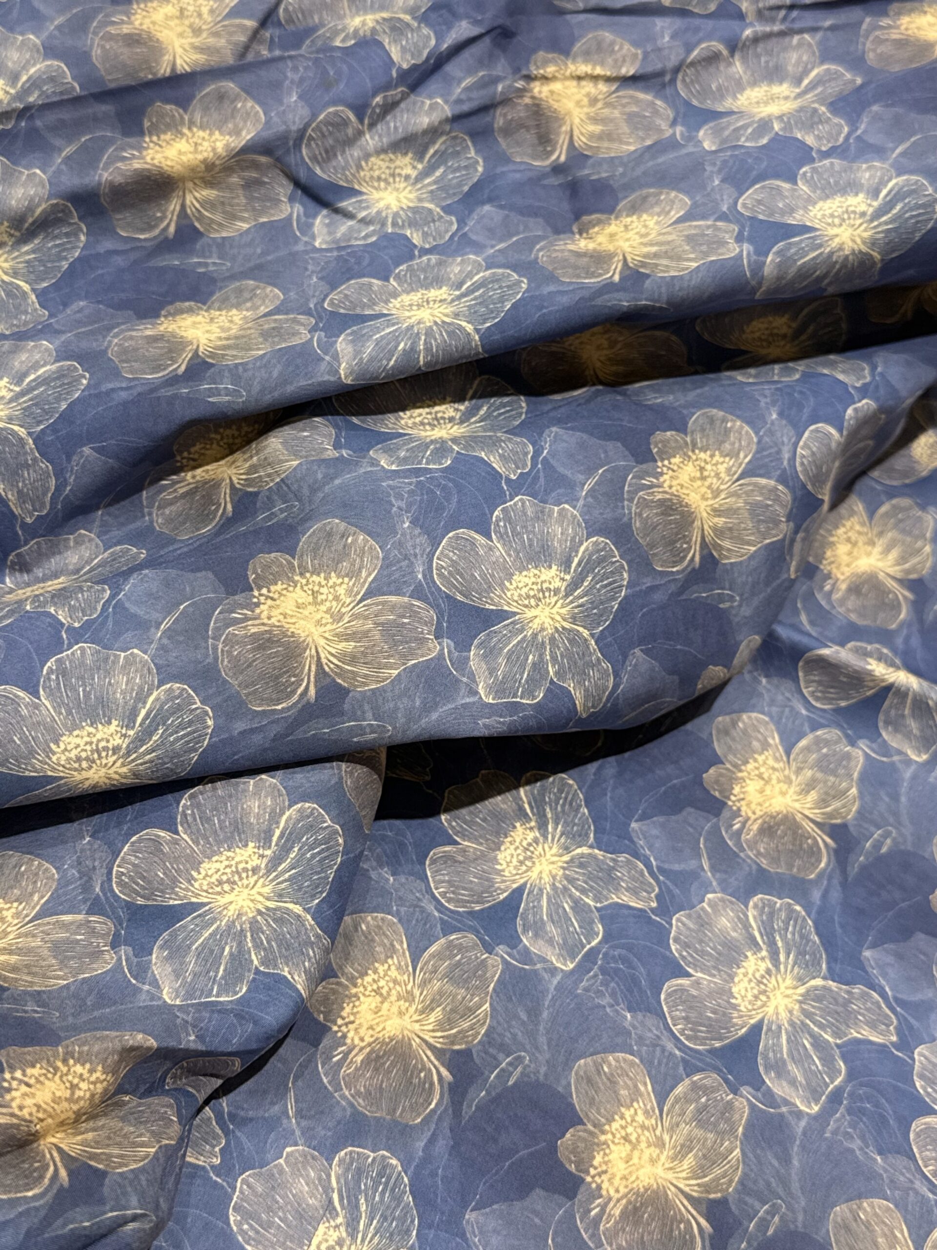C04 - Navy - Image 4