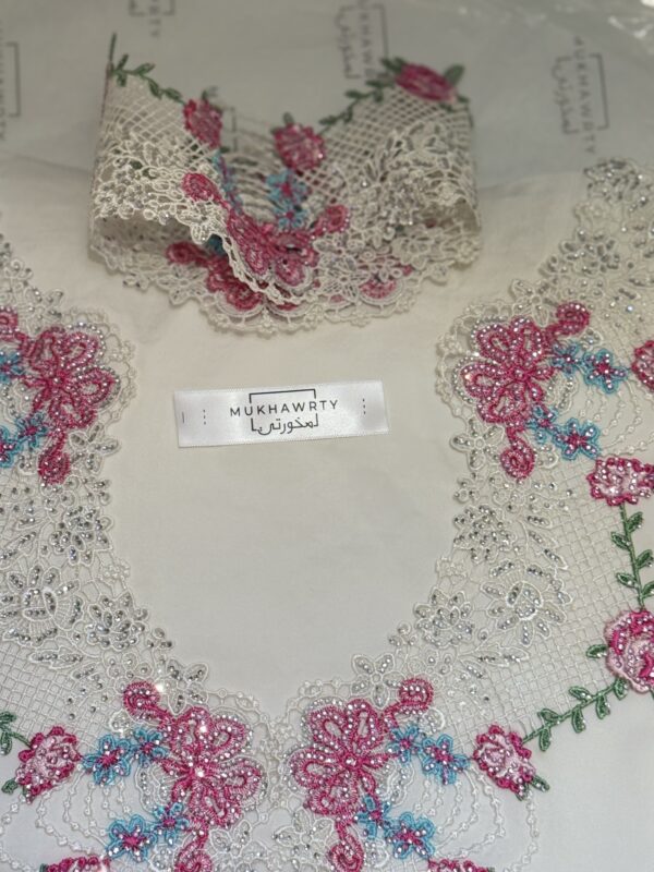 S05 - White Lace - Image 3
