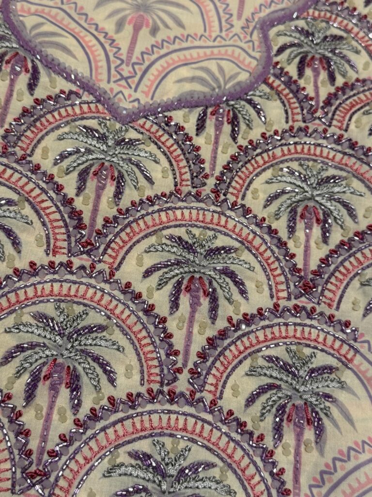 C11 - Pink Palms