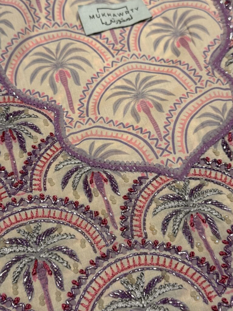 C11 - Pink Palms