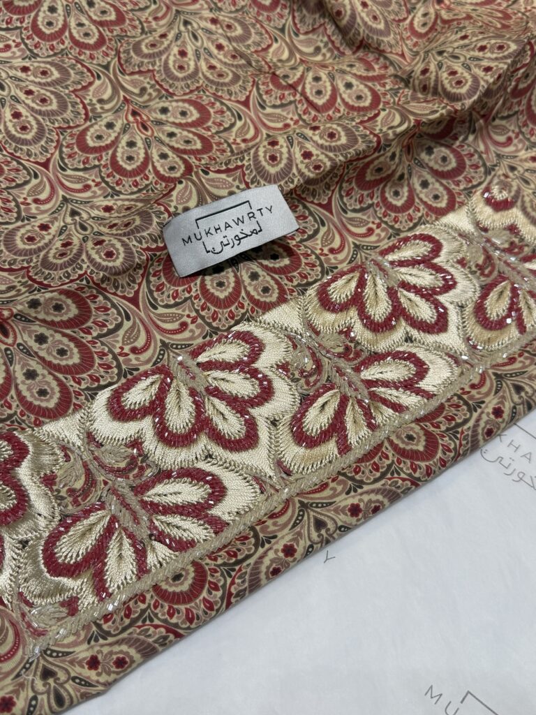 C13 - Paisley Collar