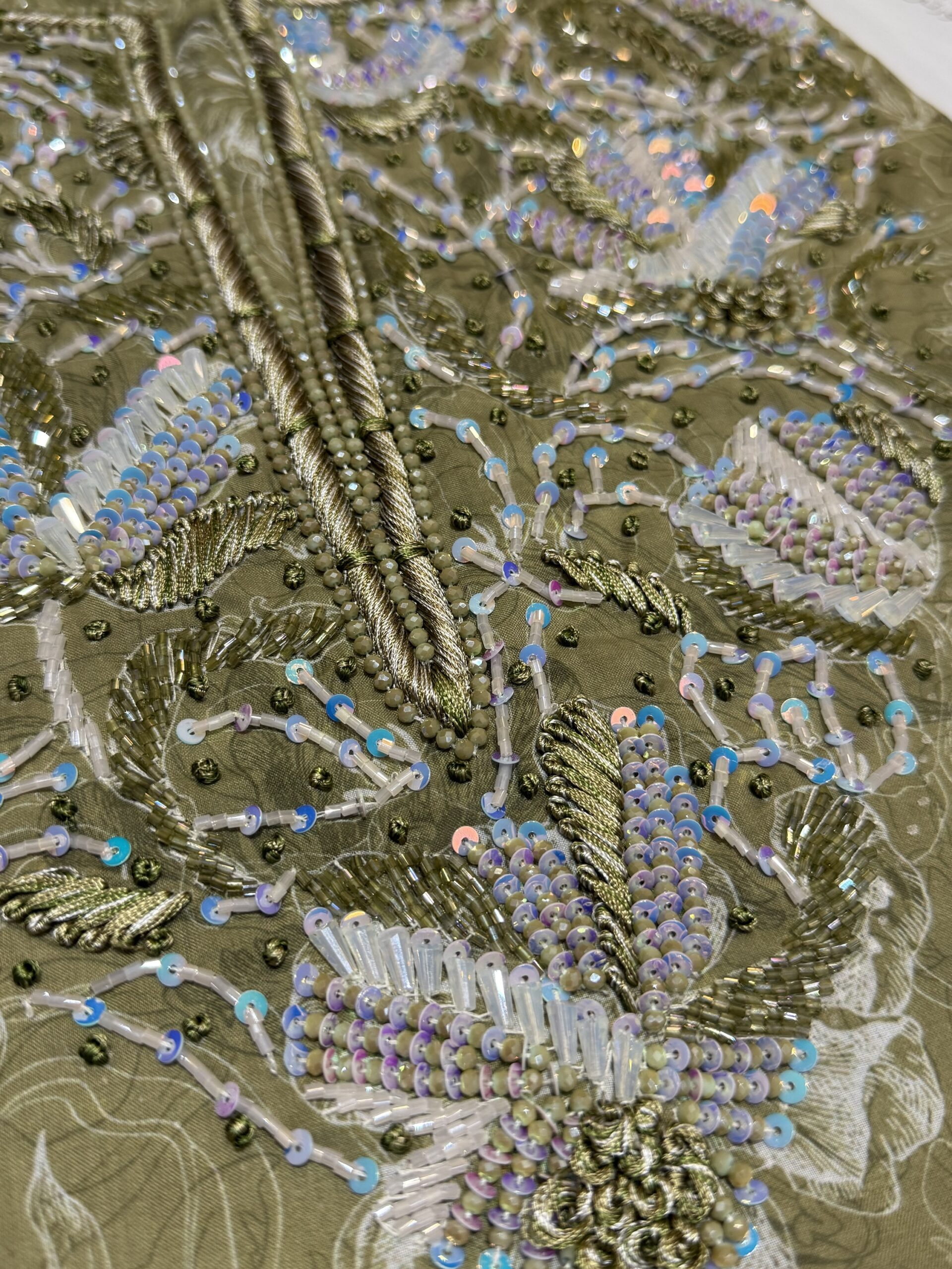 C06 - Sage Floral - Image 3