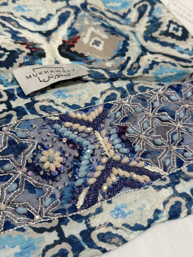 C12 - Geometric Blue