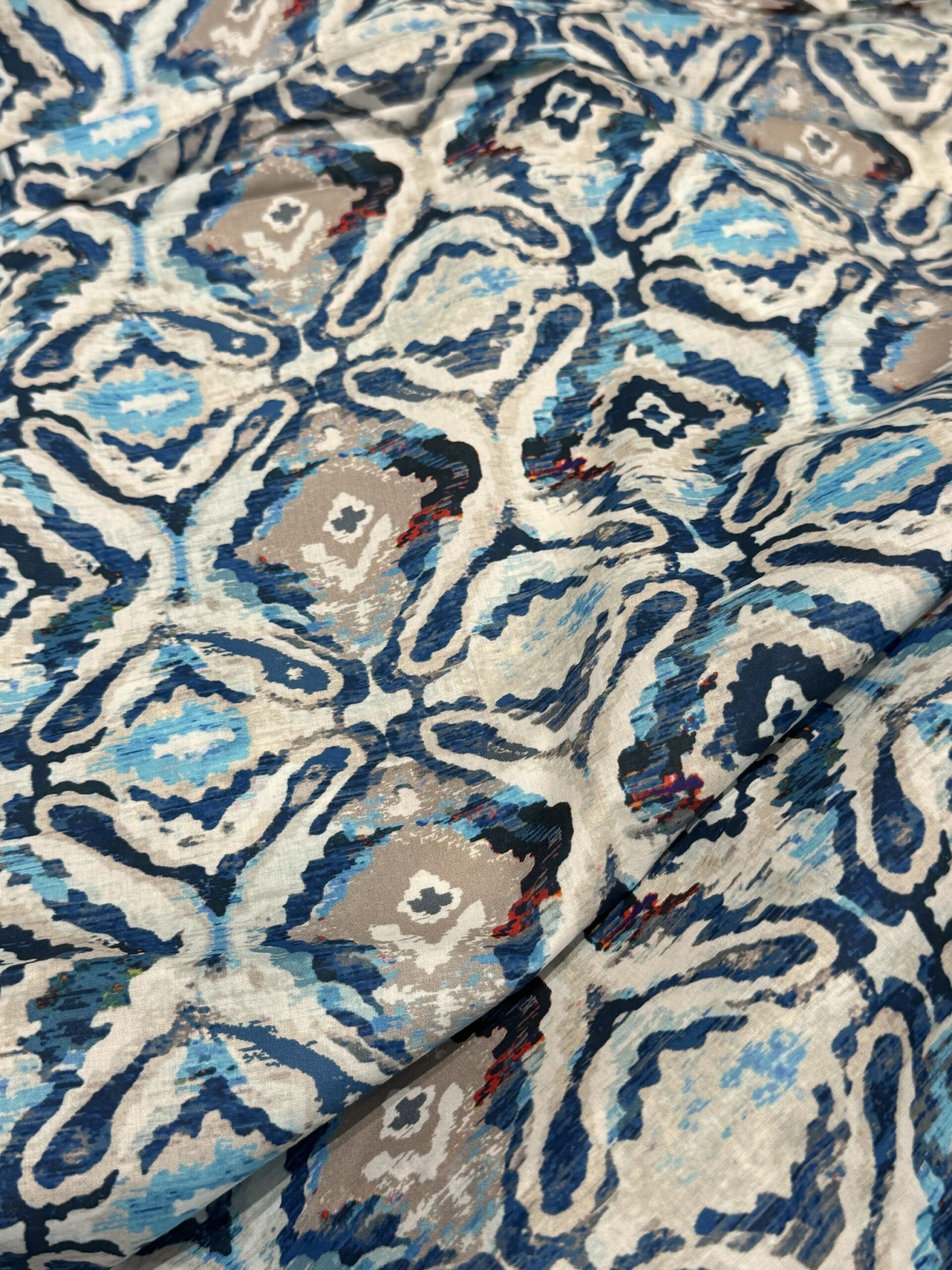 C12 - Geometric Blue - Image 4