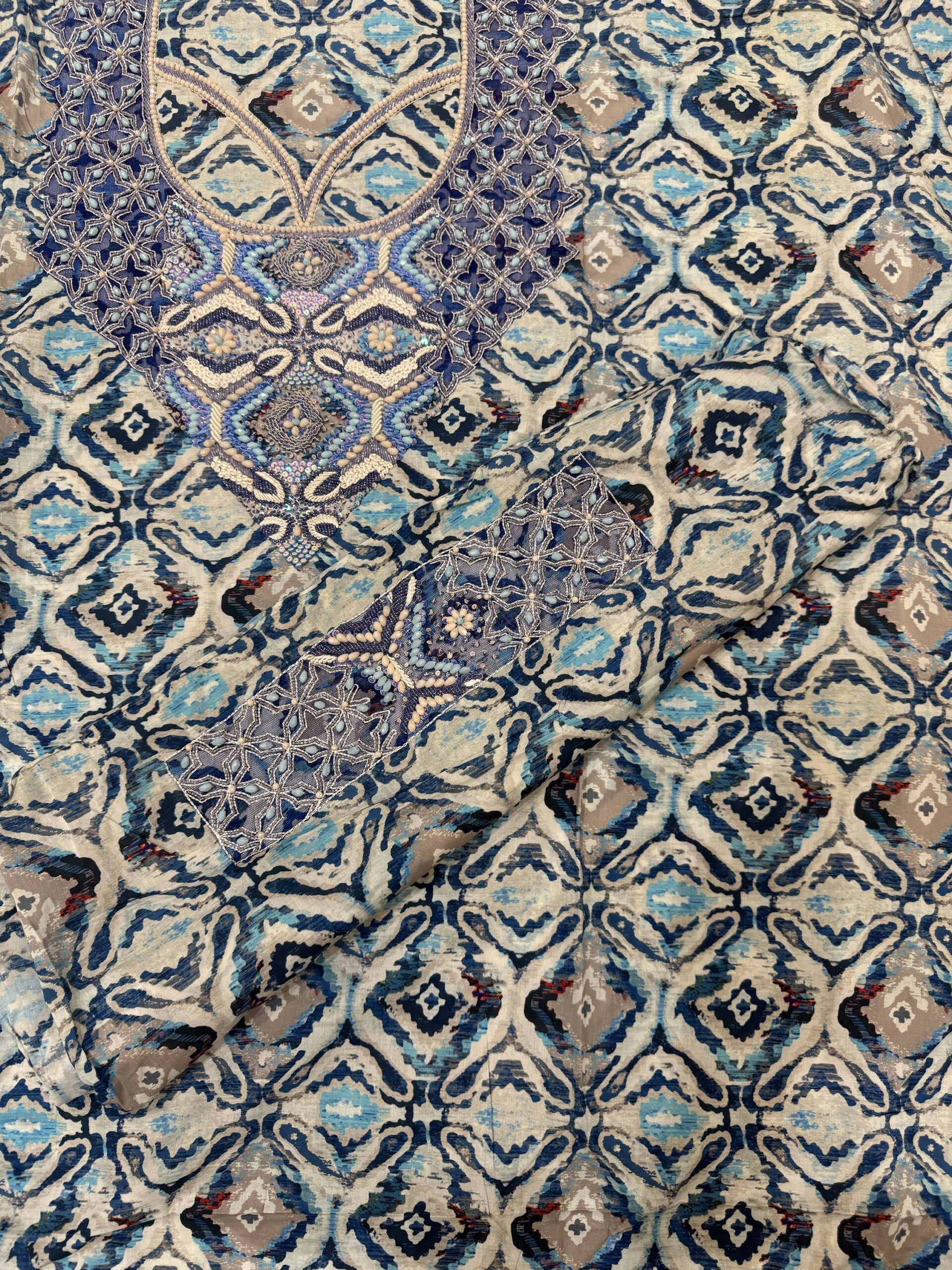 C12 - Geometric Blue - Image 5