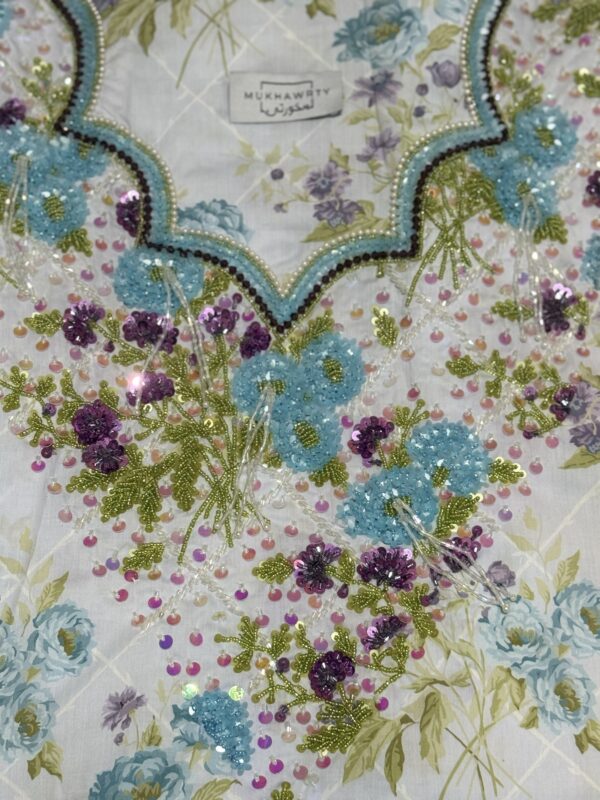 L04 - Bridgerton Bouquet - Image 3