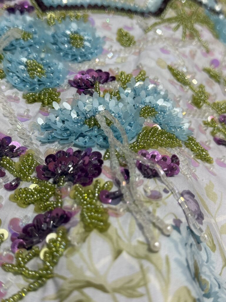 L04 - Bridgerton Bouquet