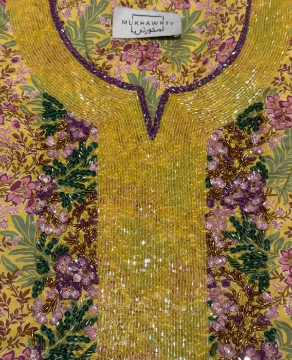 L01 - Yellow Tassels - Image 2