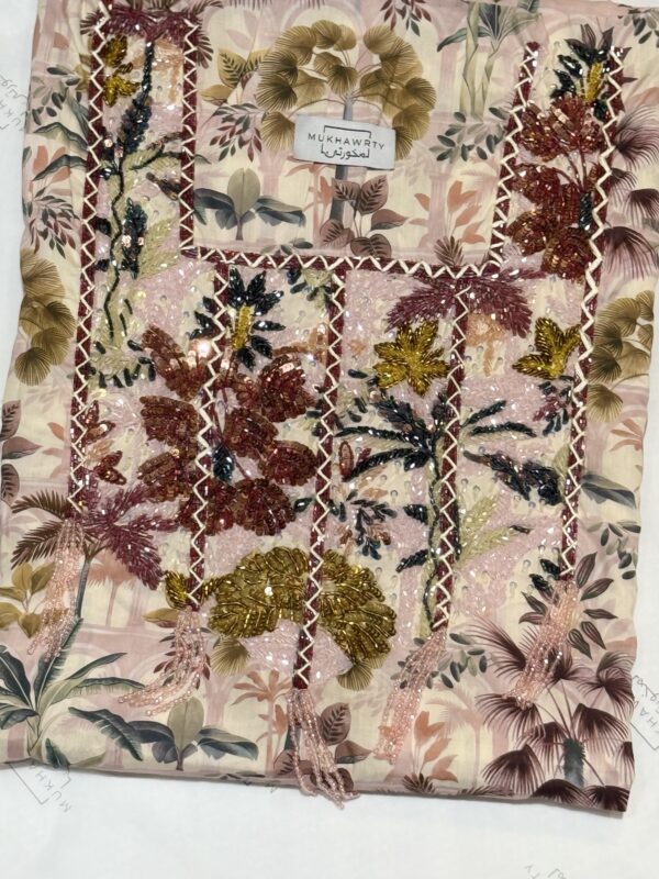 L02 - Blooming Arches - Image 1