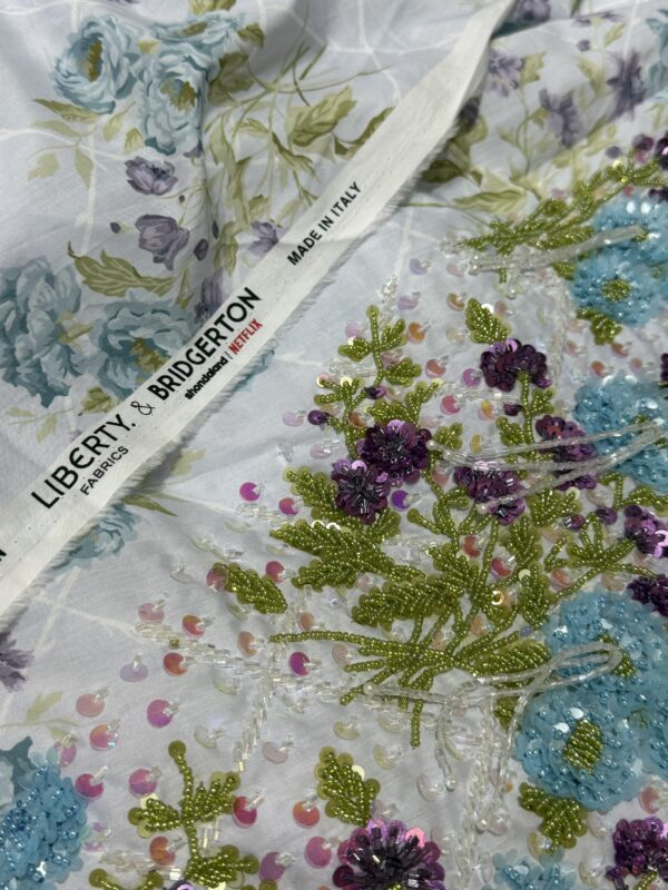 L04 - Bridgerton Bouquet - Image 4